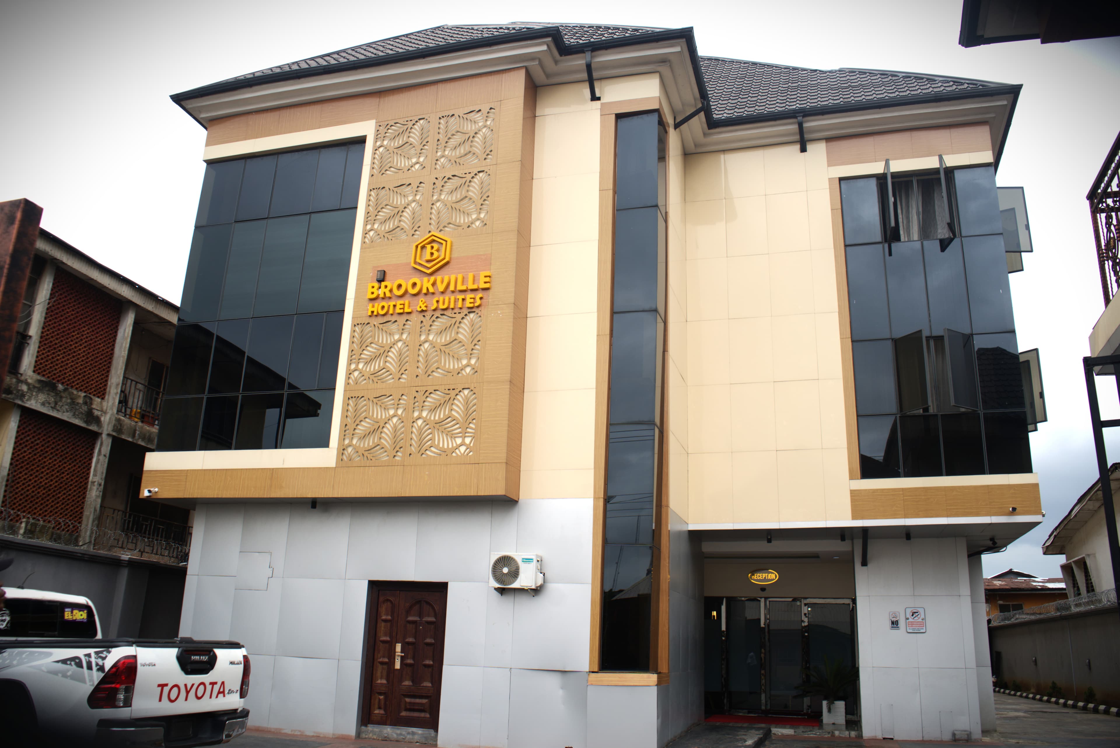 Brookville Hotels